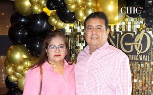 BERTHA ARZOLA Y EDUARDO MOCTEZUMA llegaron puntuales alñ